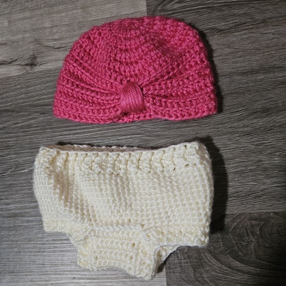 Pink and Cream Knitted Newborn Hat And Bottoms - Picture 2 of 5